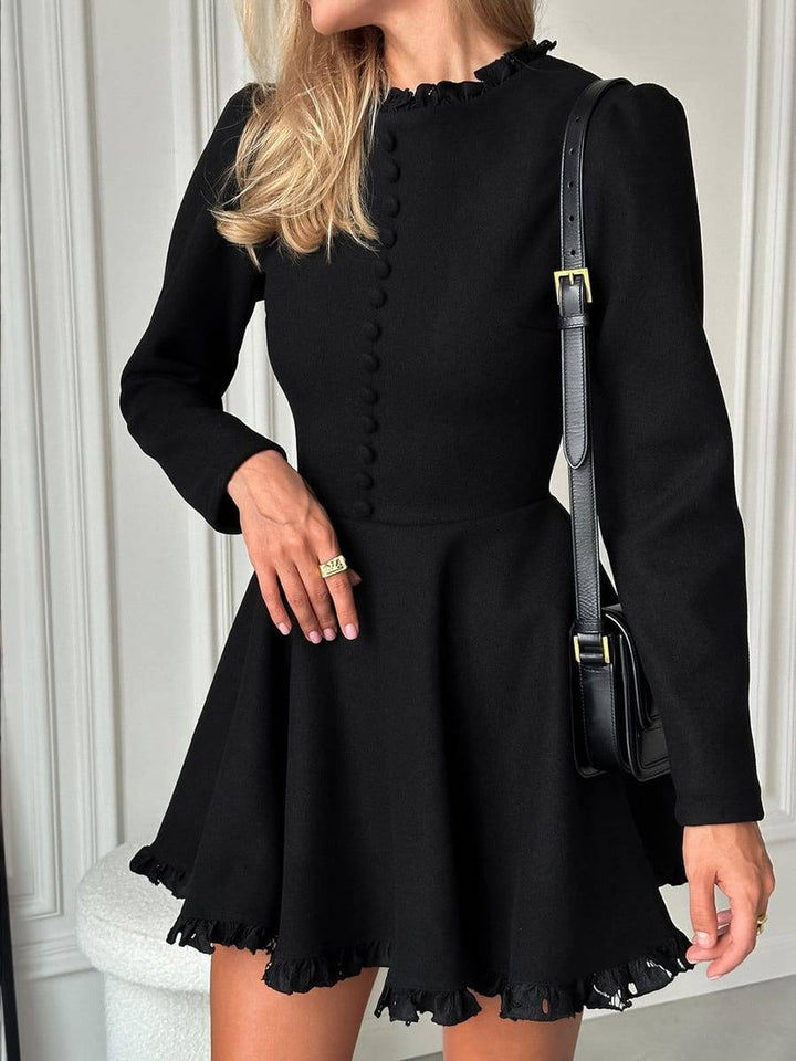 JAMY | Robe noire courte à col rond – votre tenue de fête élégante pour briller en toute occasion